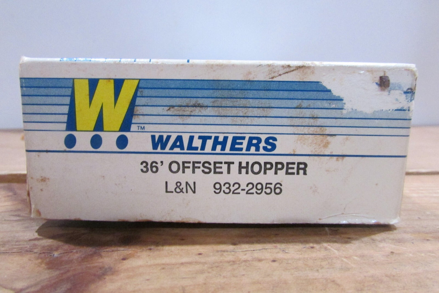 HO Scale Walthers 932-2956 36' Offset Hopper L&N #60842