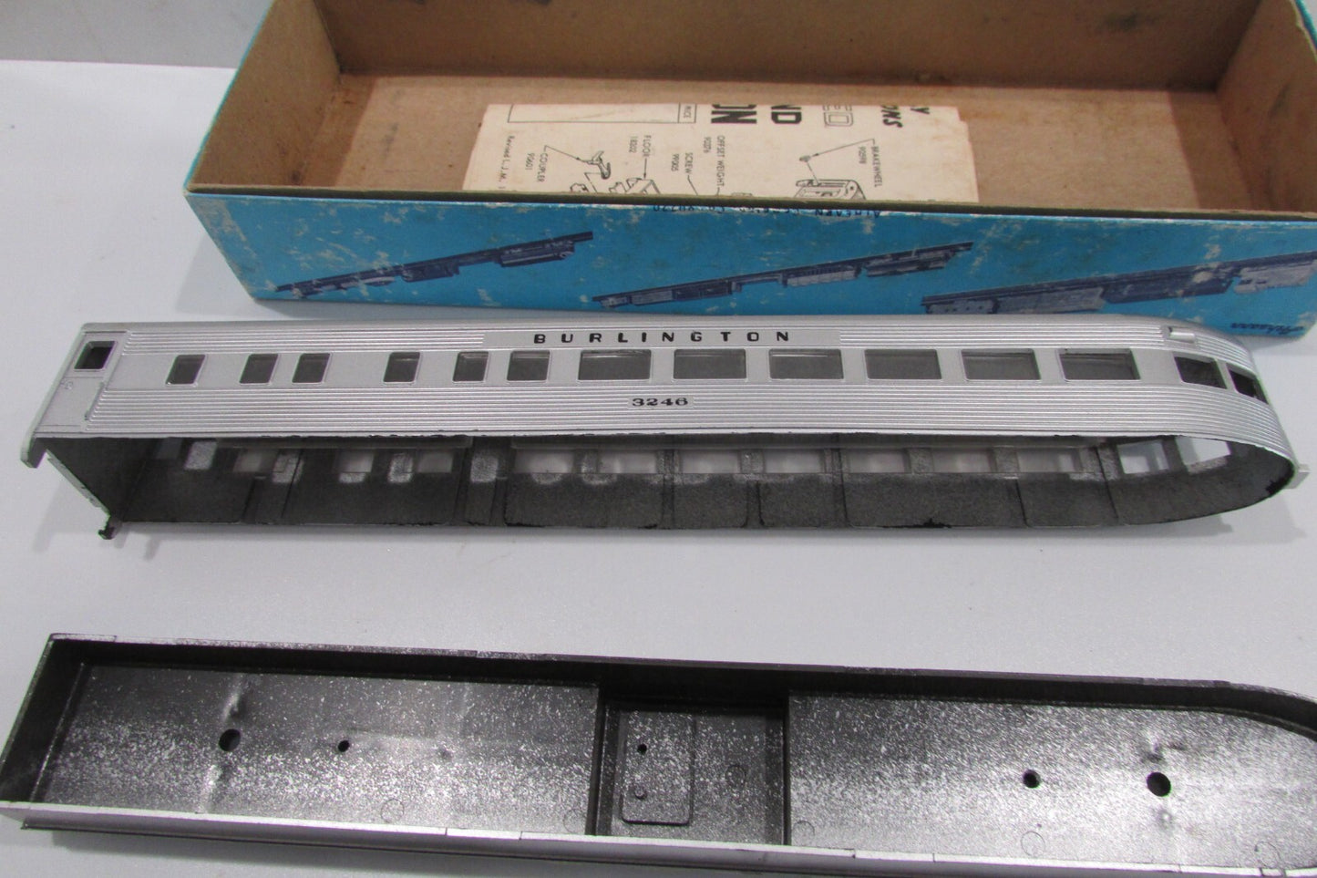 HO Scale Athearn 1833 SL Observation Car Kit Burlington #3246 Lot#4058