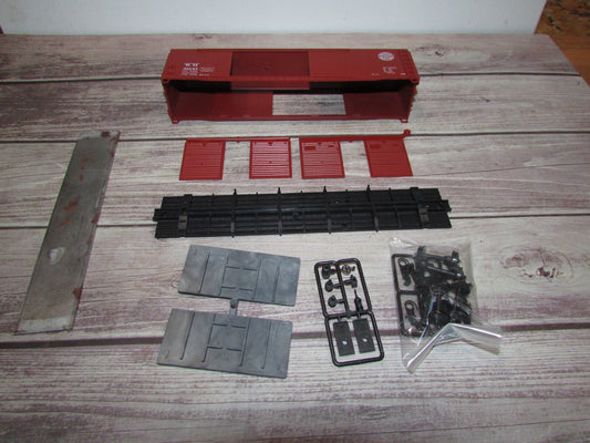 HO Scale  AccuraiL 5241 50' AAR Riveted BoxCar Western Maryland #31047