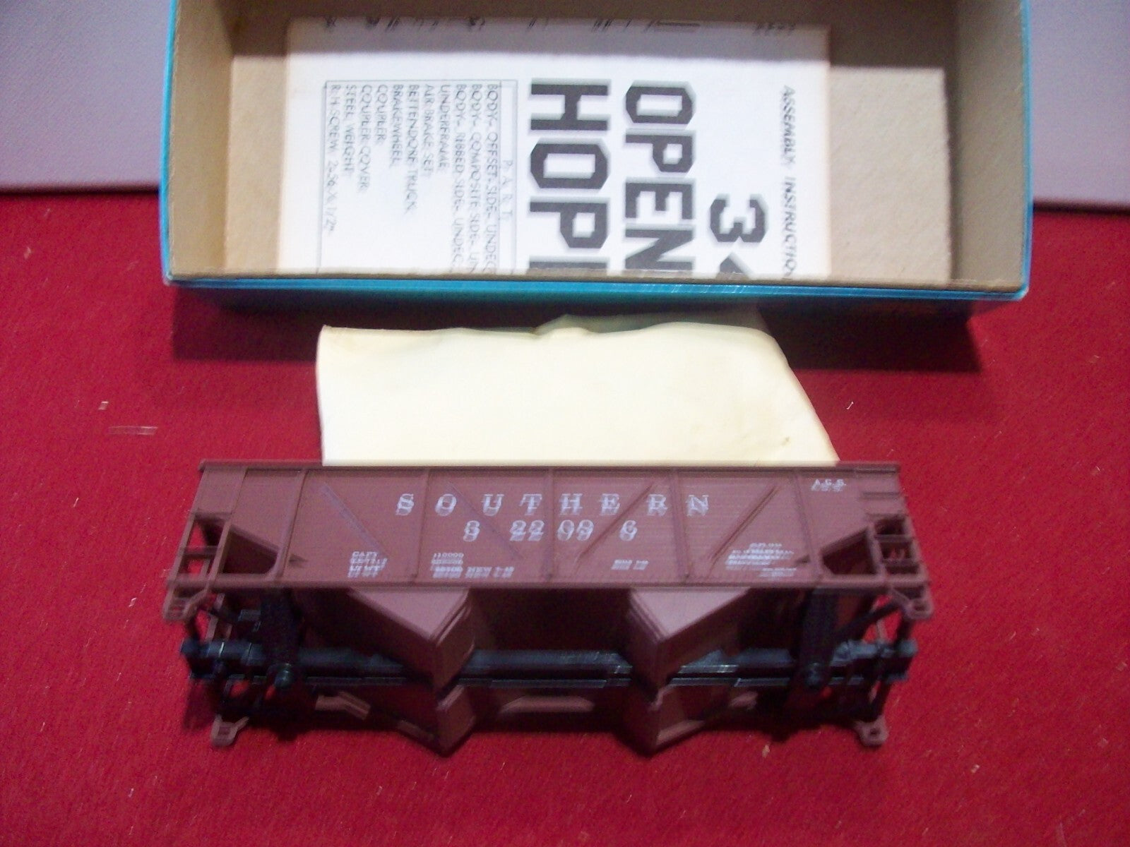 HO Scale Athearn 5424 34' ft Composite Side Hooper Southern Railway