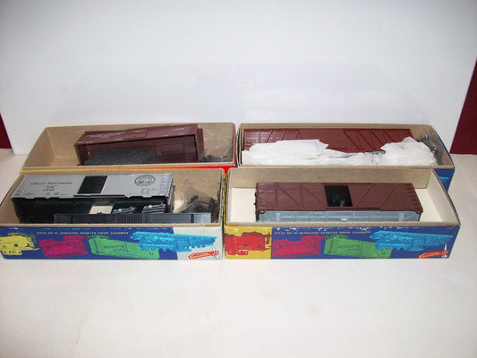 HO Scale (4) RoundHouse Assorted Freight Car Kits Lot#4121