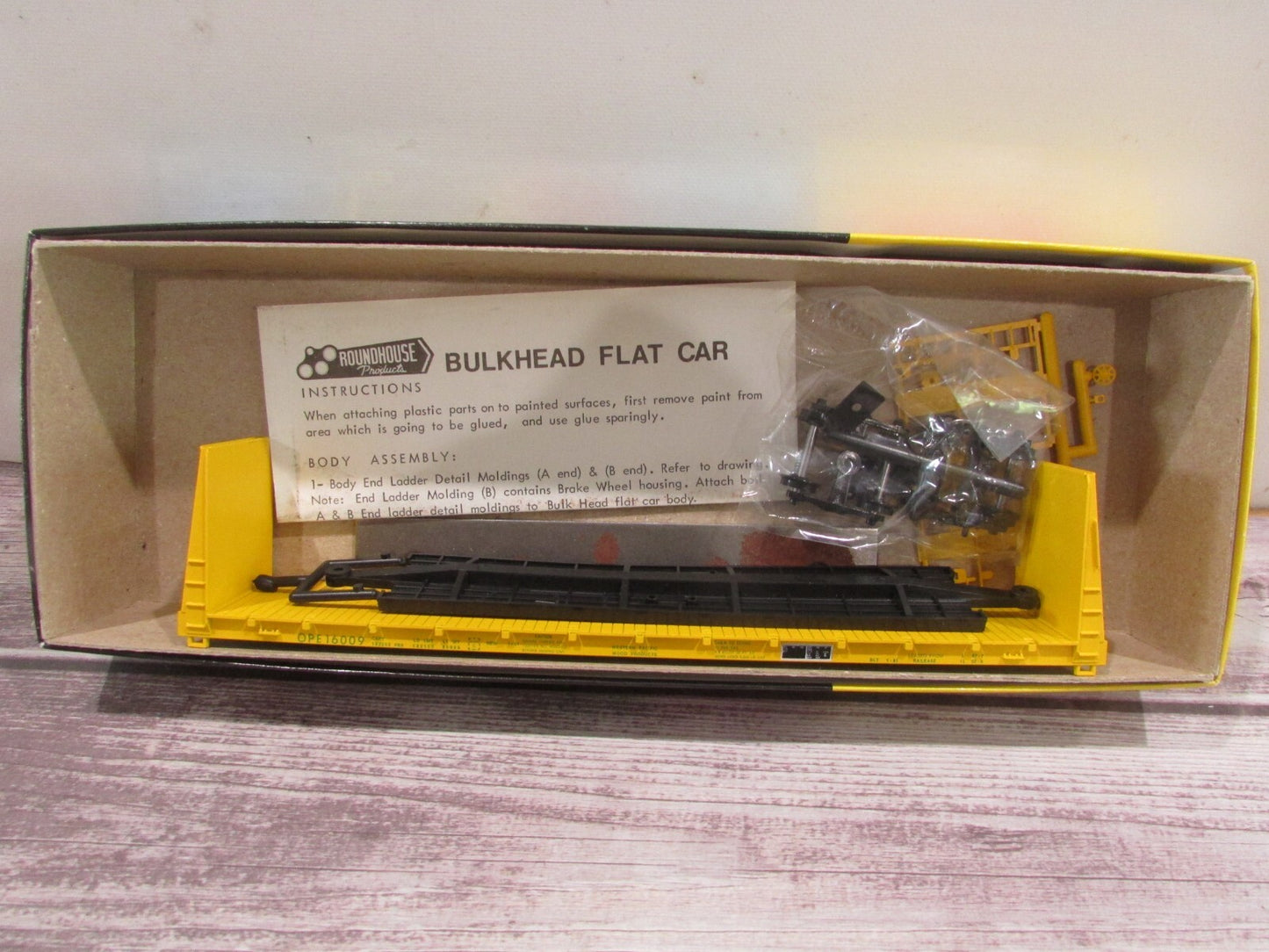 HO Scale RoundHouse 1318 Bulkhead Flat Car Oregon Pacific & East Kit Lot#3152