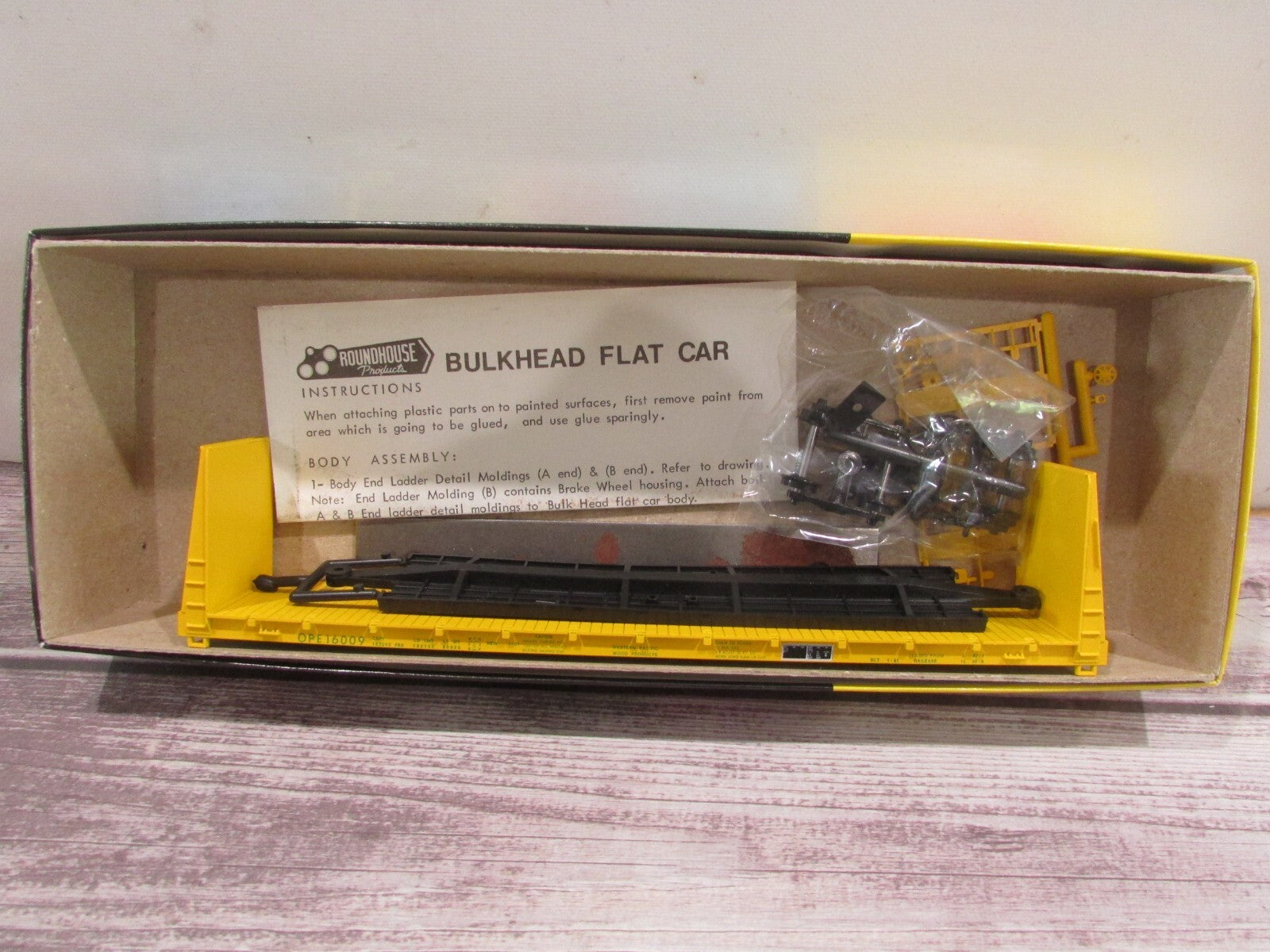 HO Scale RoundHouse 1318 Bulkhead Flat Car Oregon Pacific & East Kit Lot#3152