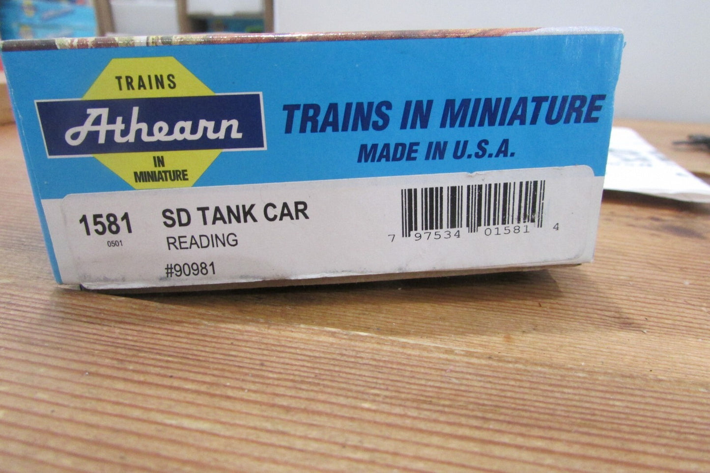 HO Scale Athearn 1581 SD Tank Car READING Kit ATH4563
