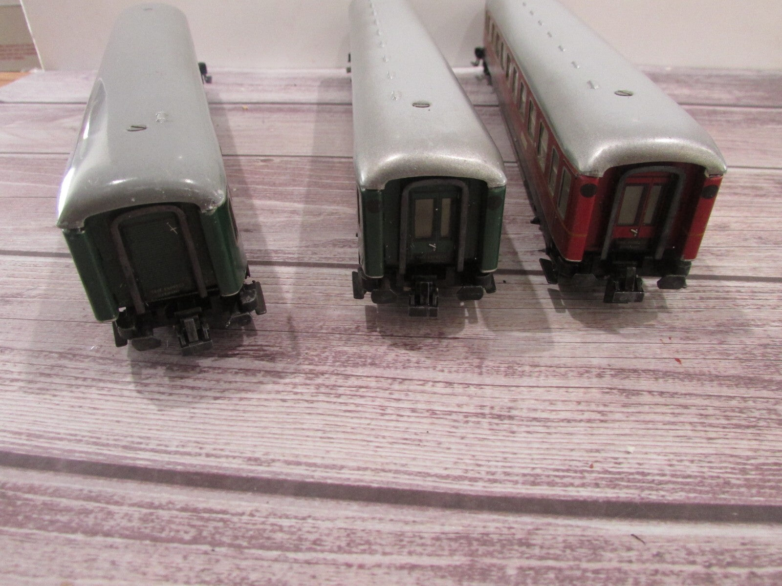 HO Scale (3)Trix Model Assorted Passenger Cars Lot#3113