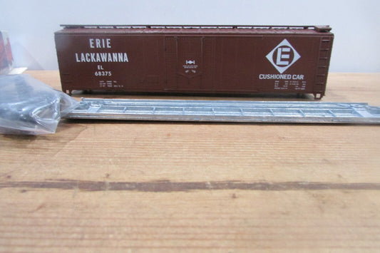 HO Scale Roundhouse 1258 50' Box Car Kit ERIE RH4311