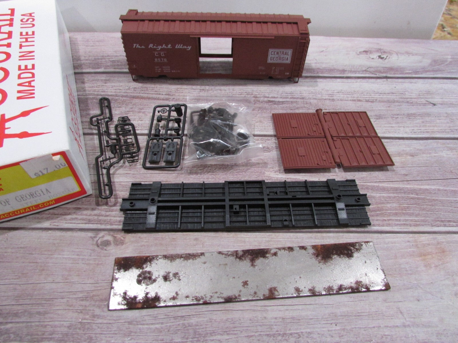 HO Scale  Accurail 3452 40' PS-1 Steel Box Car Kit Central of Georgia #8576