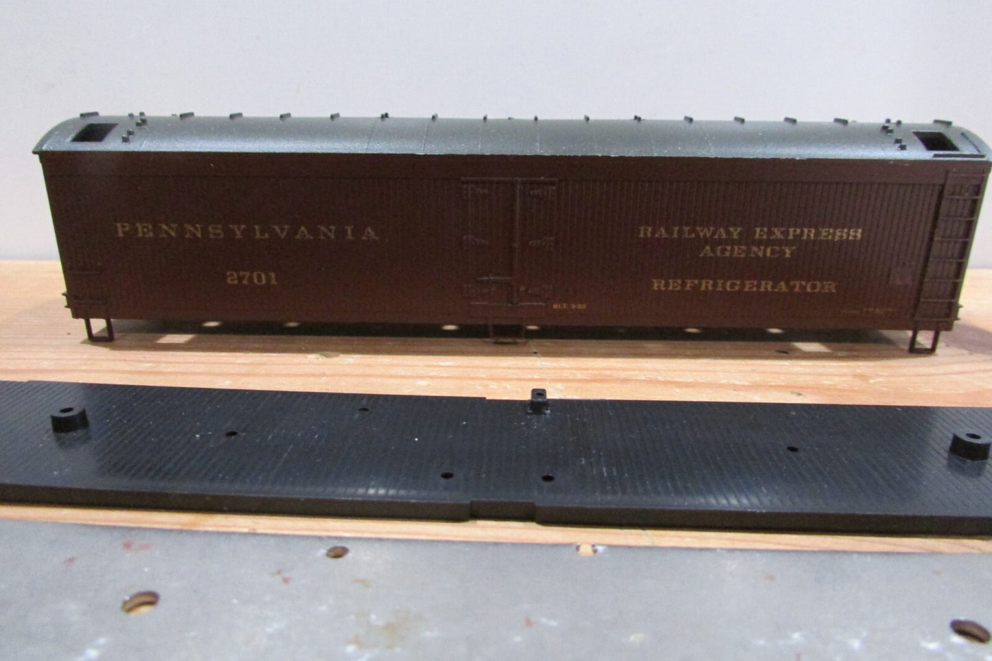 HO Scale Athearn 5334 50ft Express Reefer Pennsylvania ATH4648