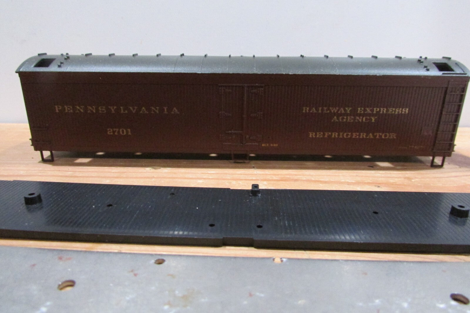 HO Scale Athearn 5334 50ft Express Reefer Pennsylvania ATH4648