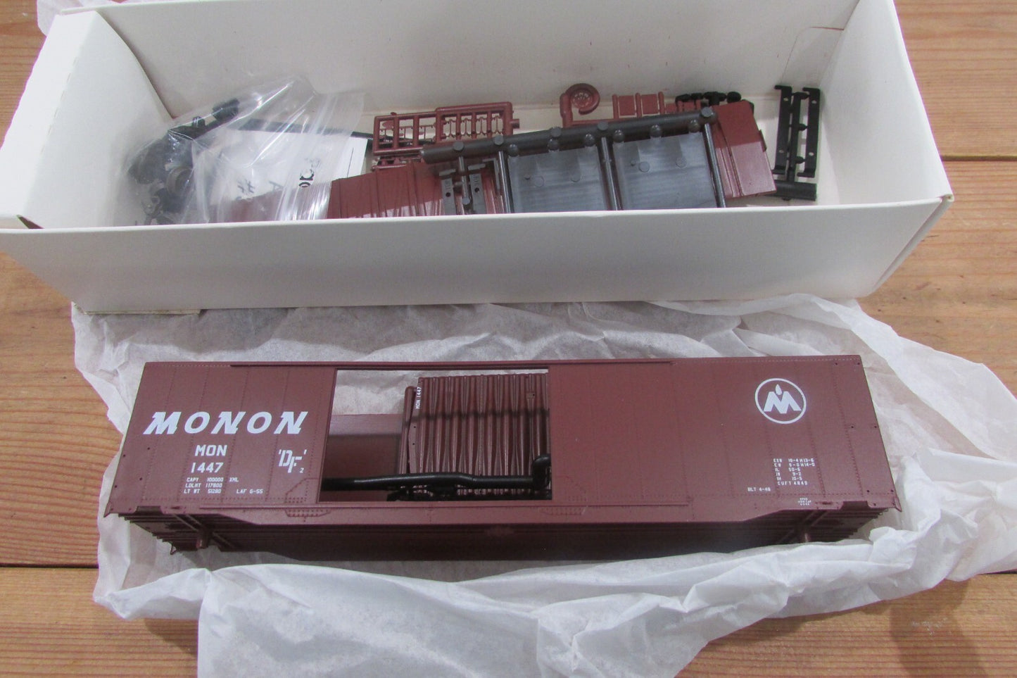 HO Scale (6) Branchline Trains Assorted Freight Cars Kit Lot#2953