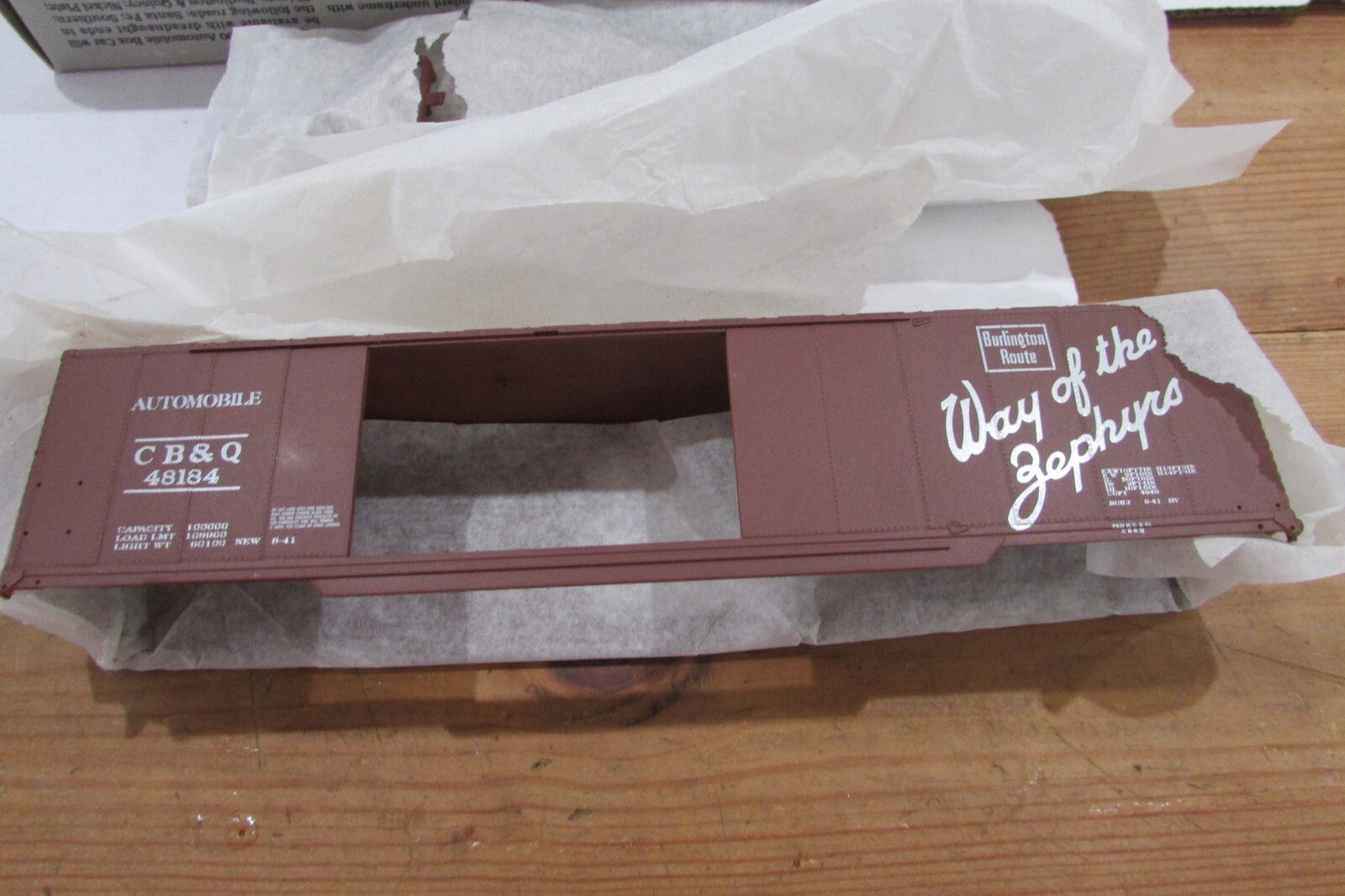 HO Scale Life-Like Proto 2000 Series 8408 50' Automobile Box Car  Lot#4882