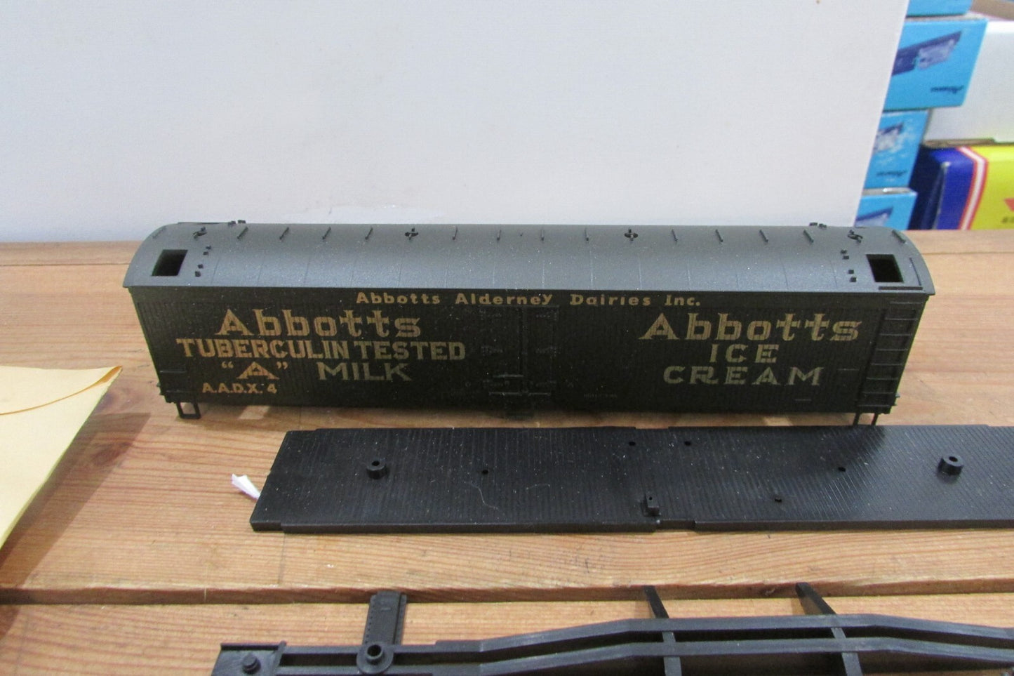 HO Scale Athearn 5346 50ft Express Reefer Abbott's Kit Lot#4536