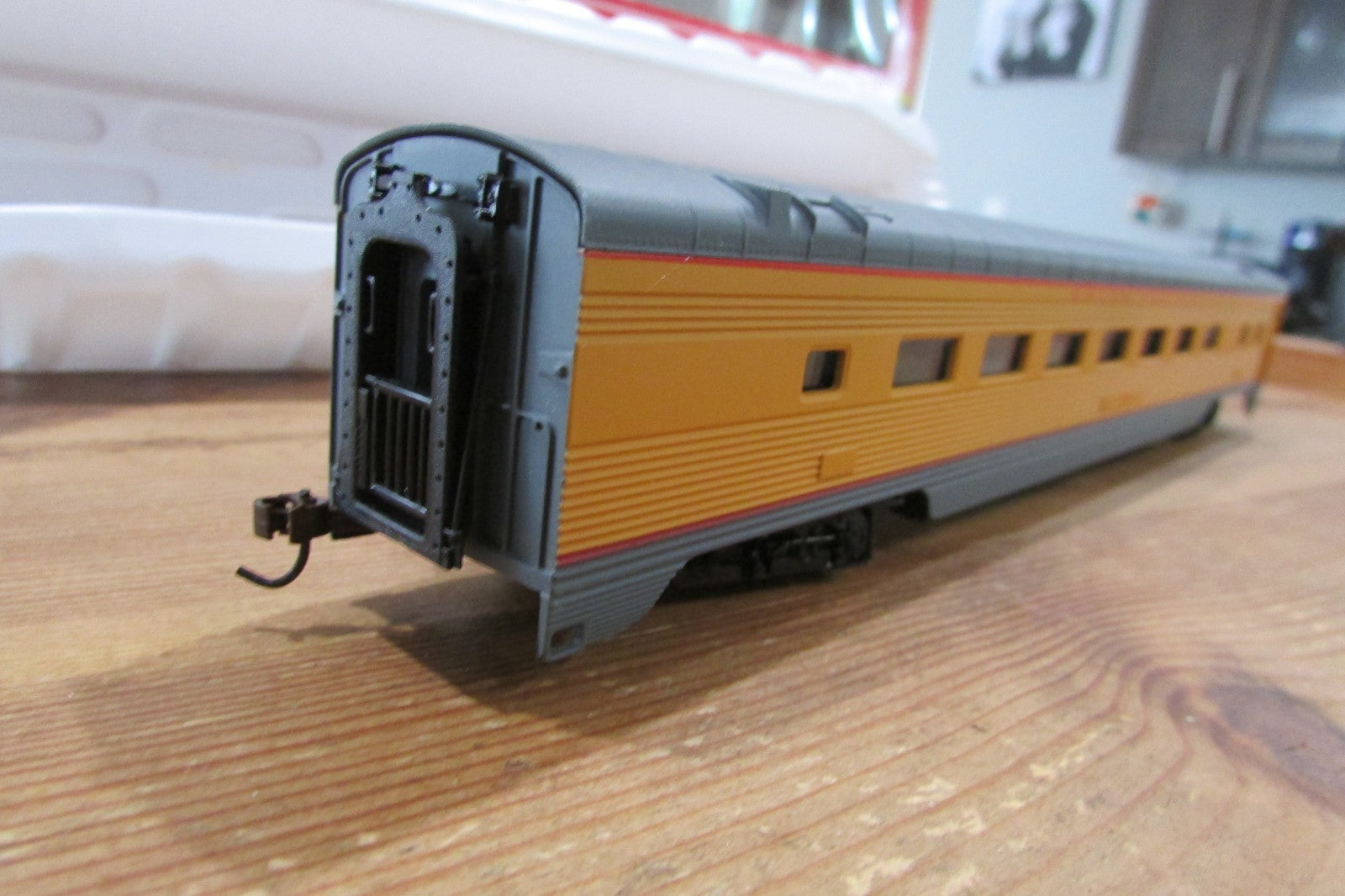 HO Scale IHC 47961 Passenger Car Union Pacific Coach Lot#5051