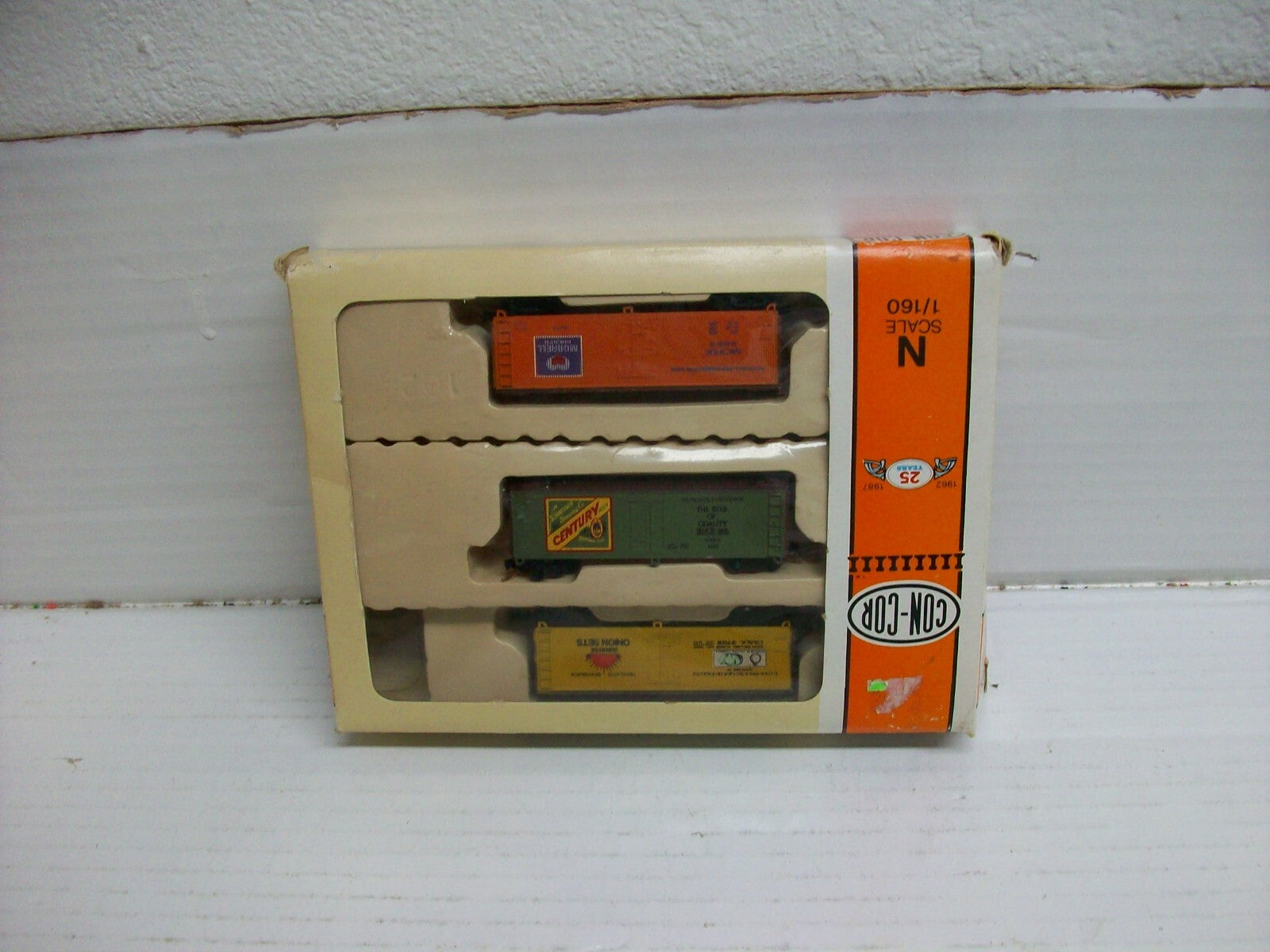 N Scale Con-Cor 0001-135201 40' Steel Wood Reefer Brewers' 3pack N02
