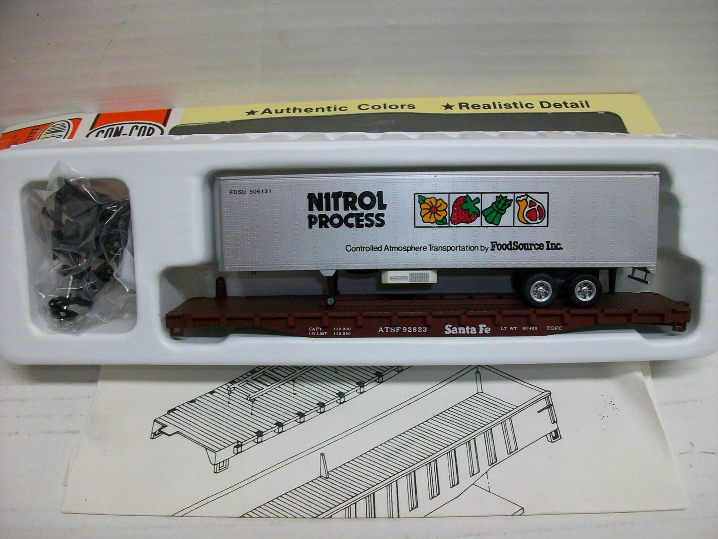 Ho Scale  Con-Cor 0001-009167 45' Nitrol Process Trailer on Santa Fe Flatcar Kit