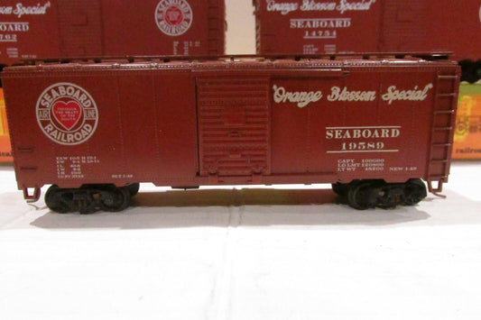 HO Scale RoundHouse (3) Assorted Freight Cars Seaboard R.T.R. Lot#3384