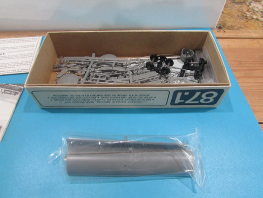 HO Scale #4020 Tichy Train Group USRA/ARAIII 10,000 Gallon Tank Car   Lot#1813
