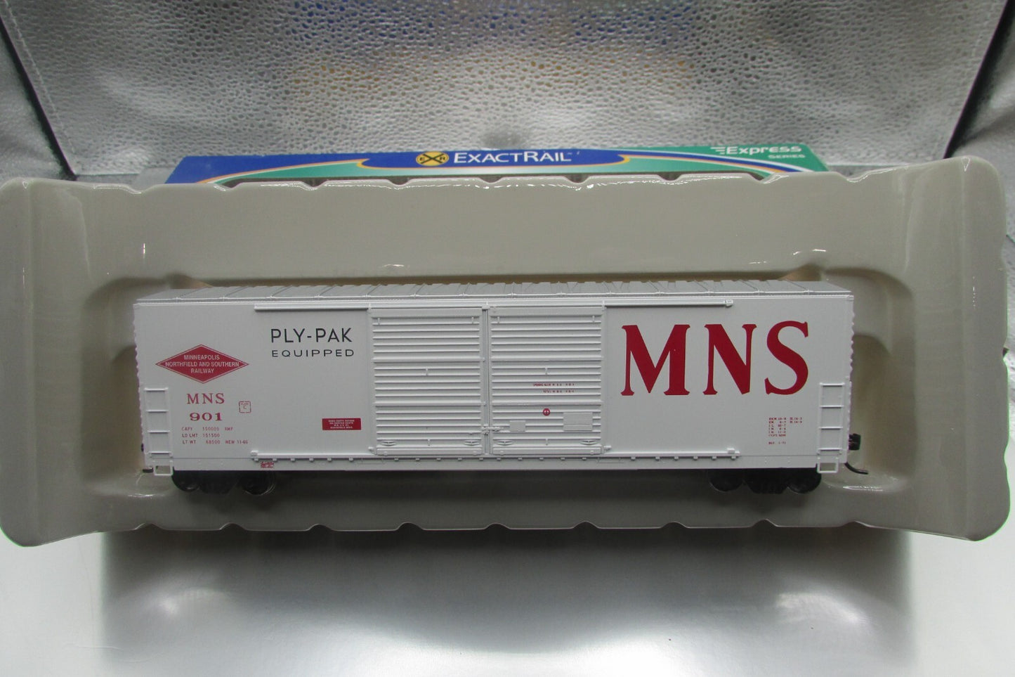 HO Scale ExactRail Express Series 1009-1 MNS Gunderson 5200Cu, Box Car Lot#4137