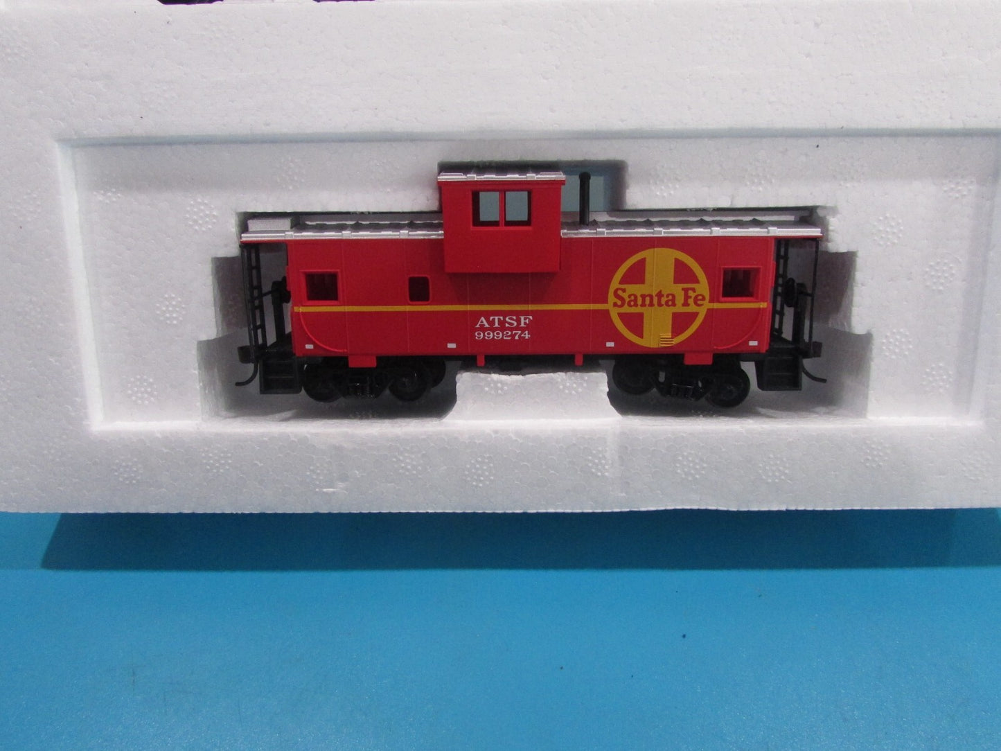HO Scale Walthers 931-708 Locomotive & Caboose Santa Fe  Lot#1305