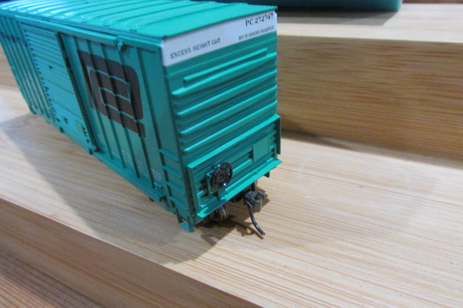 HO Scale Athearn  40ft OB Hi-Cube Box Car Penn Central PC#272747  ATH5187