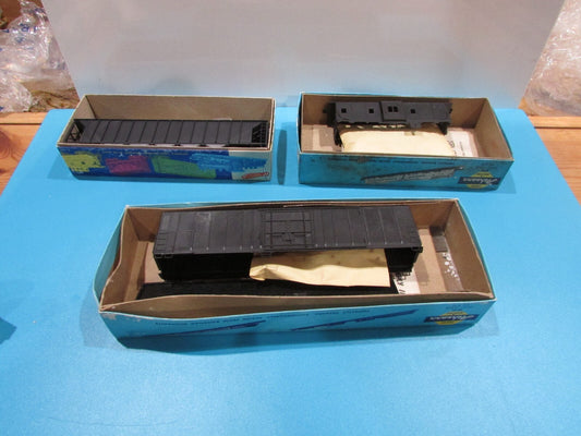 HO Scale Athearn & Roundhouse Undecorated Freight Cars Lot#1799