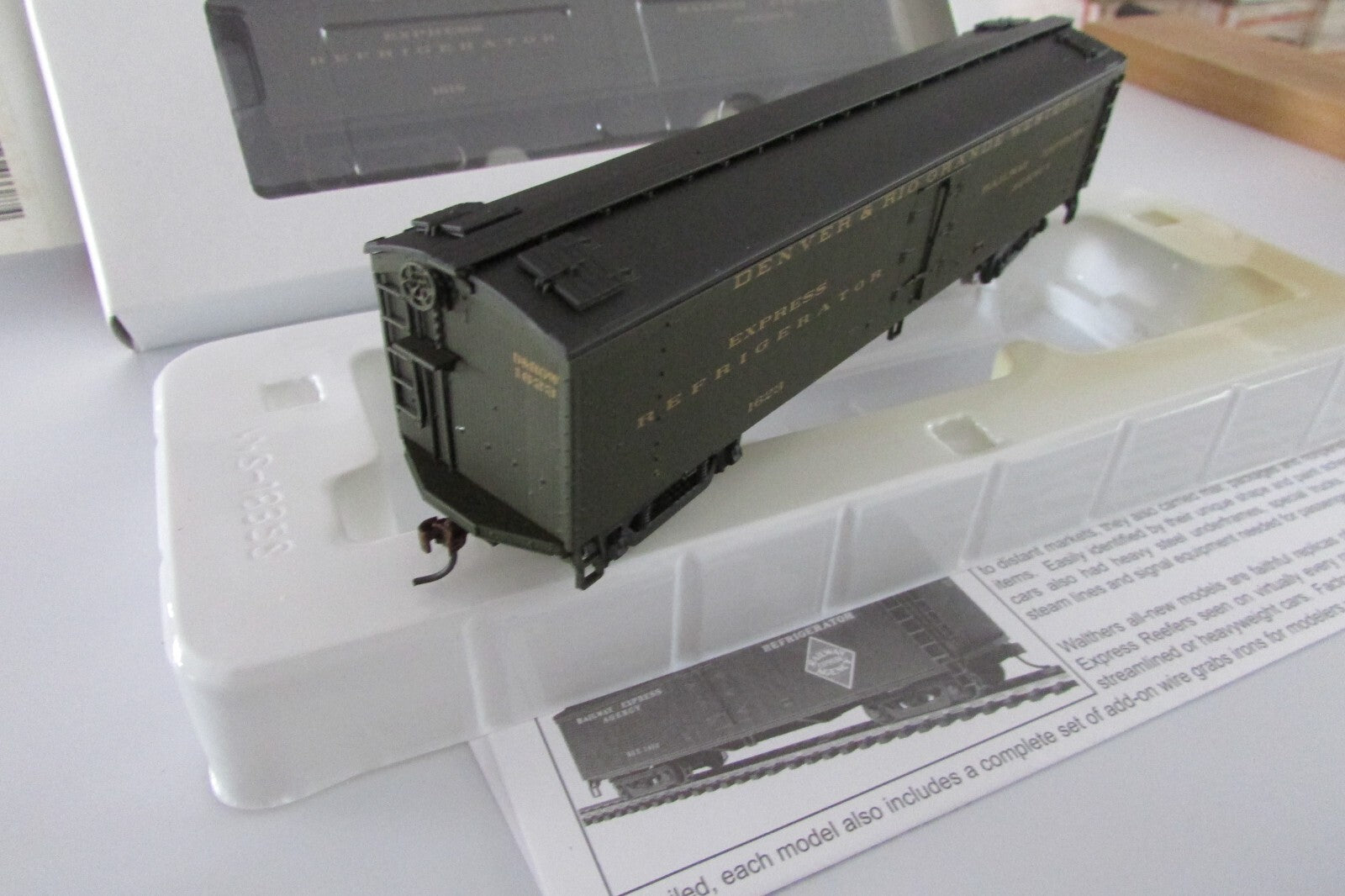 HO Scale Walthers 932-25479 Denver & Rio Grande Wood Reefer 2-Pack  Lo#2788