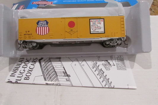 HO Scale Athearn/Roundhouse RND81470 Union Pacific 50' PD Smooth Side Box Car