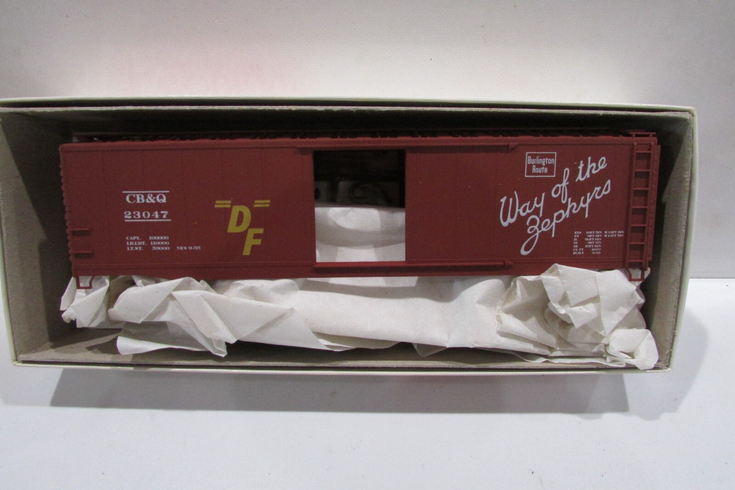 HO Scale Accurail 5008 50'  AAR Steel Boxcar CB&Q