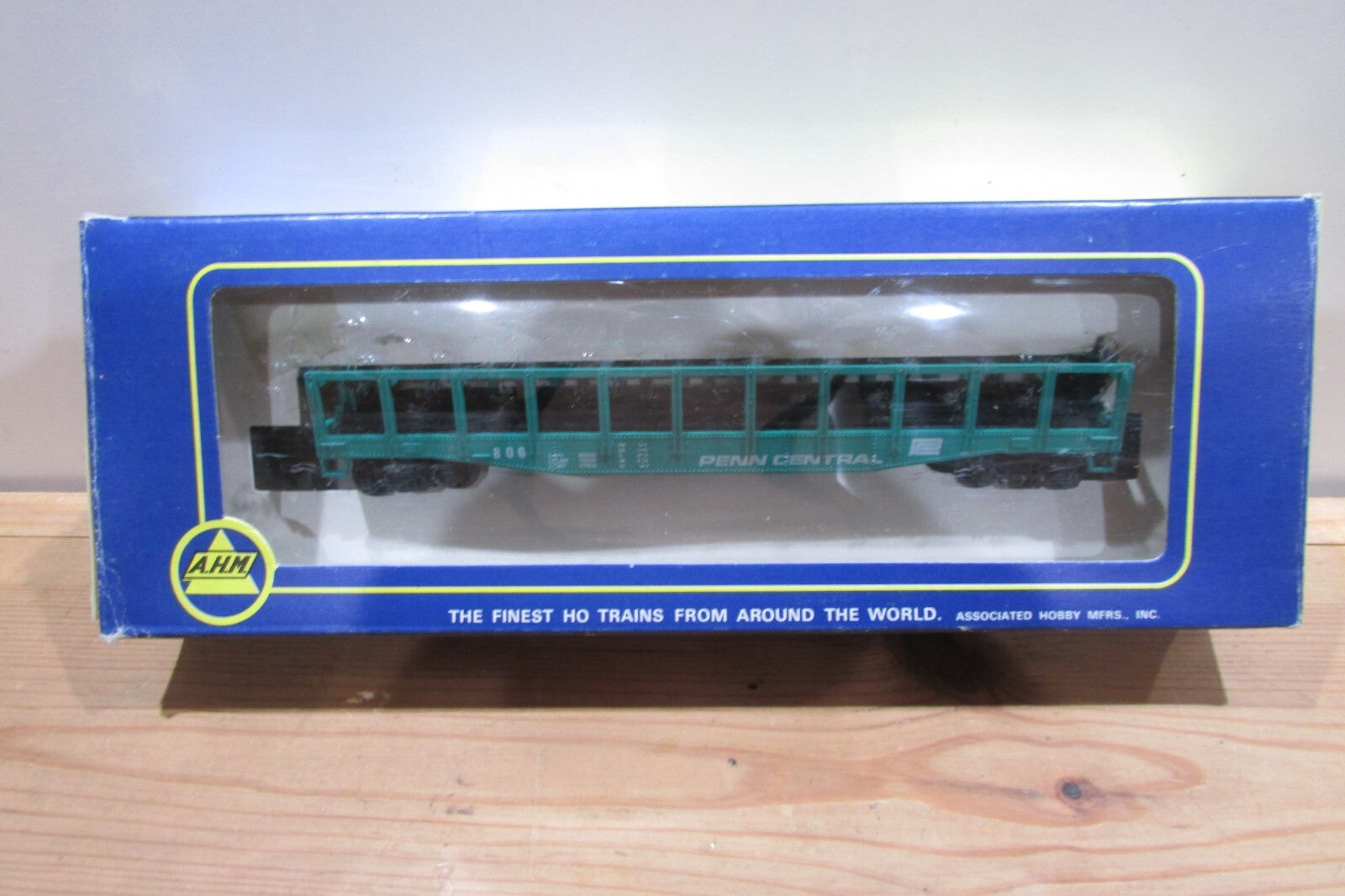 HO Scale AHM Calcium Carbide Container Penn Central #806