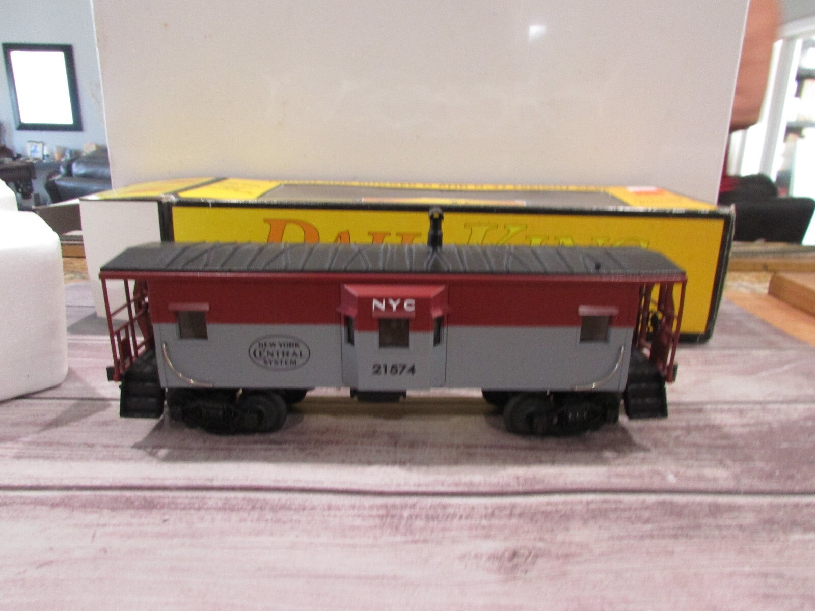 O SCALE Rail King By MTH 307712 NYC Pacemaker Bay Window Caboose Lot#3139