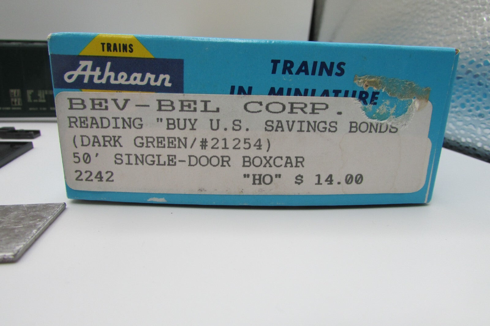 HO Scale Athearn/Bev-Bel Reading "Buy U.S. Savings Bonds 50' SD BoxCar ATH4676