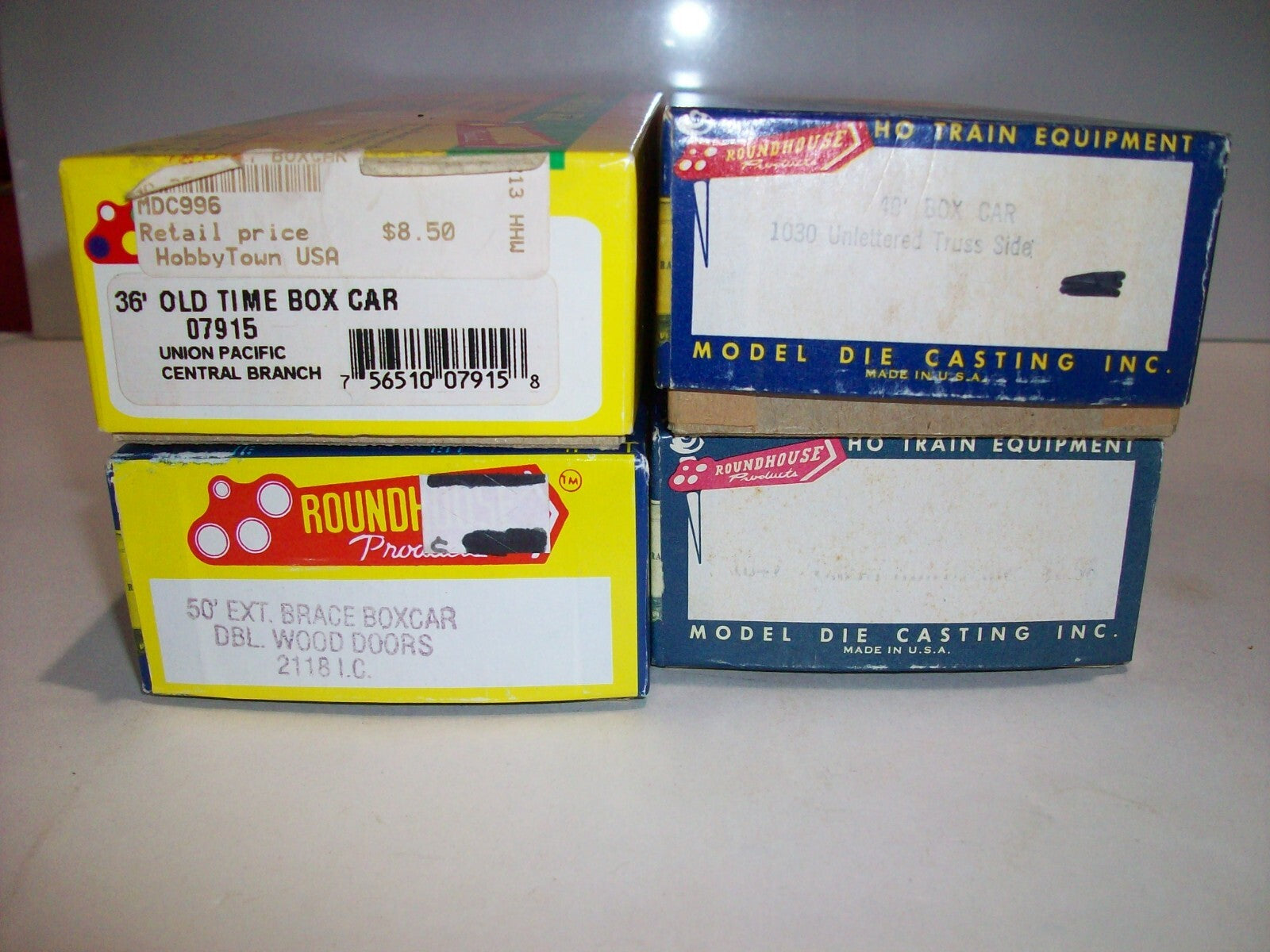 HO Scale (4) RoundHouse Assorted Freight Car Kits Lot#4121
