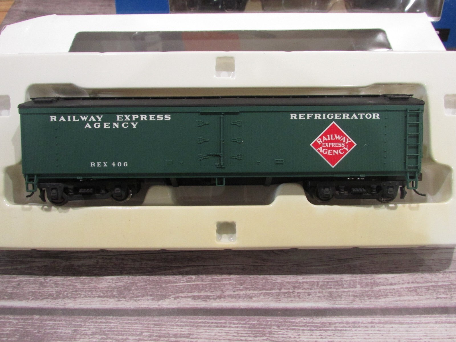 HO Scale Walthers 932-25471 REX, GAXH Wood Reefer Car (2Pack) Lot#3283