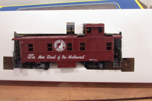 HO Scale AHM 5277L Caboose Car Northern Pacific "Main Street of the Northwest"