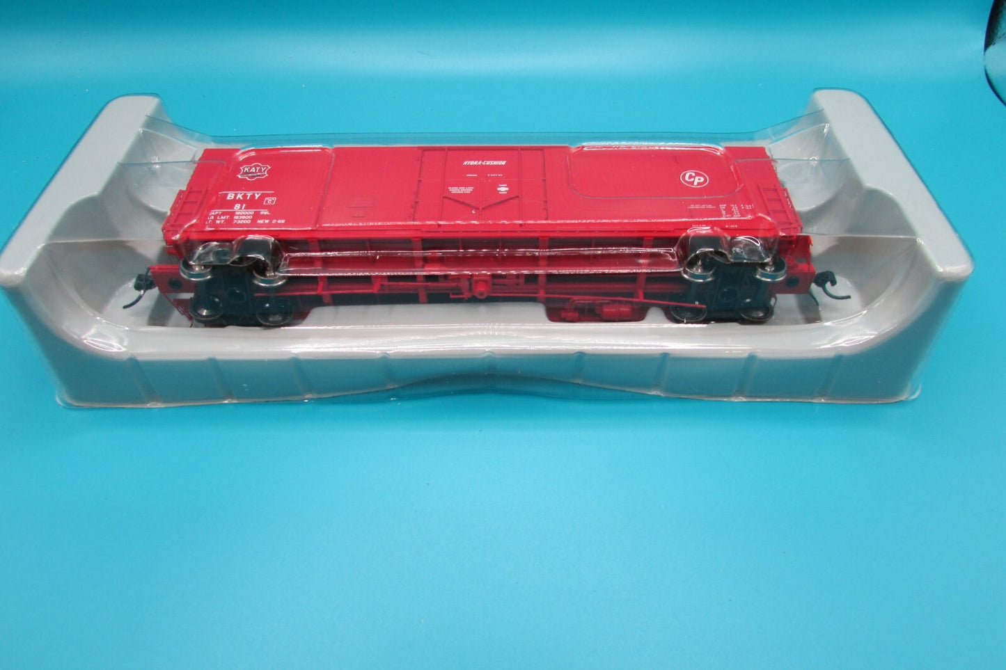 HO Scale Athearn G4304 50' P.C&F. Box Car  Smooth Side 10'-6" Plug Door Lot#4419