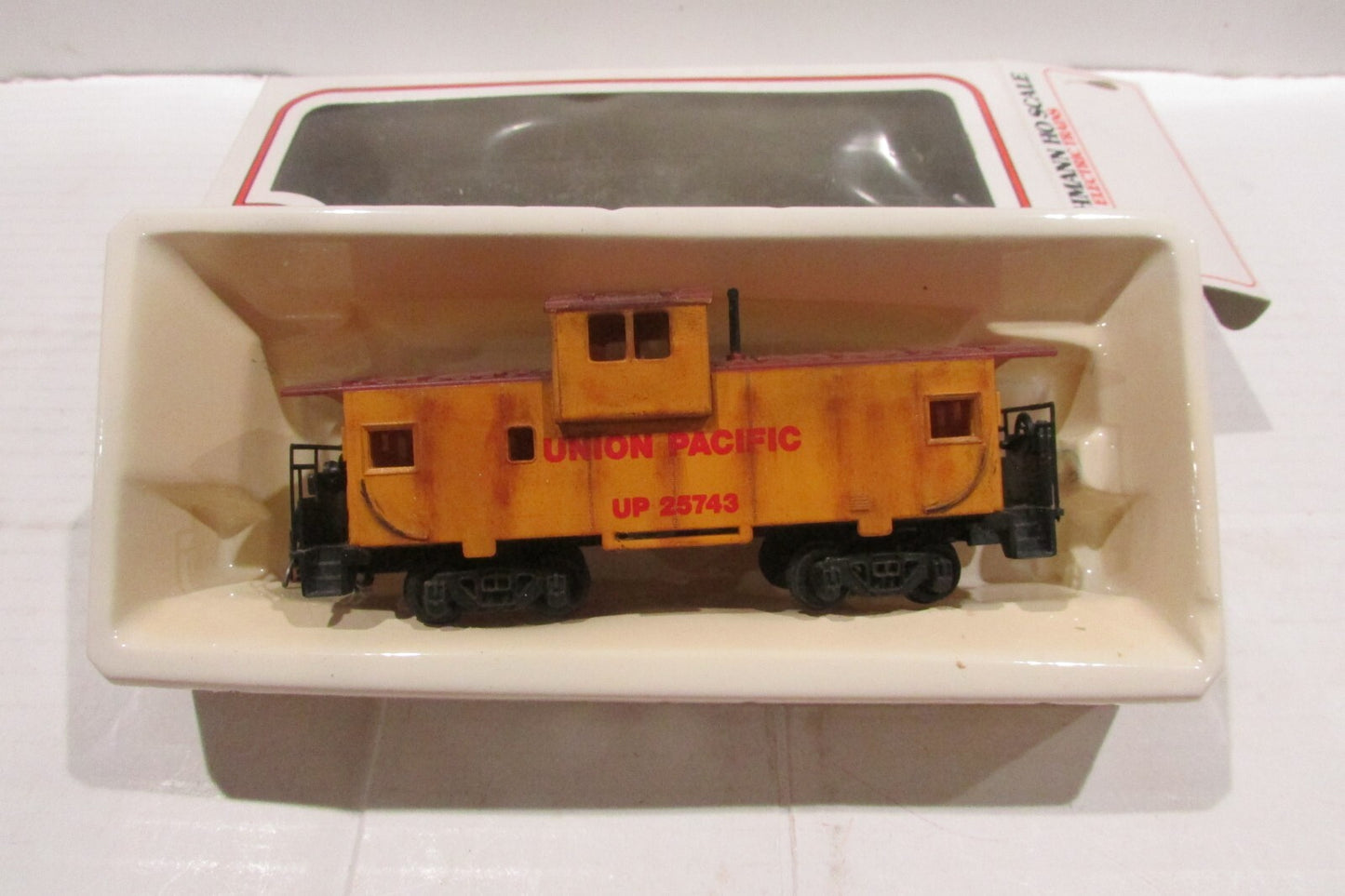 Ho Scale Bachmann (3) Assorted Union Pacific Cars Lot#3429