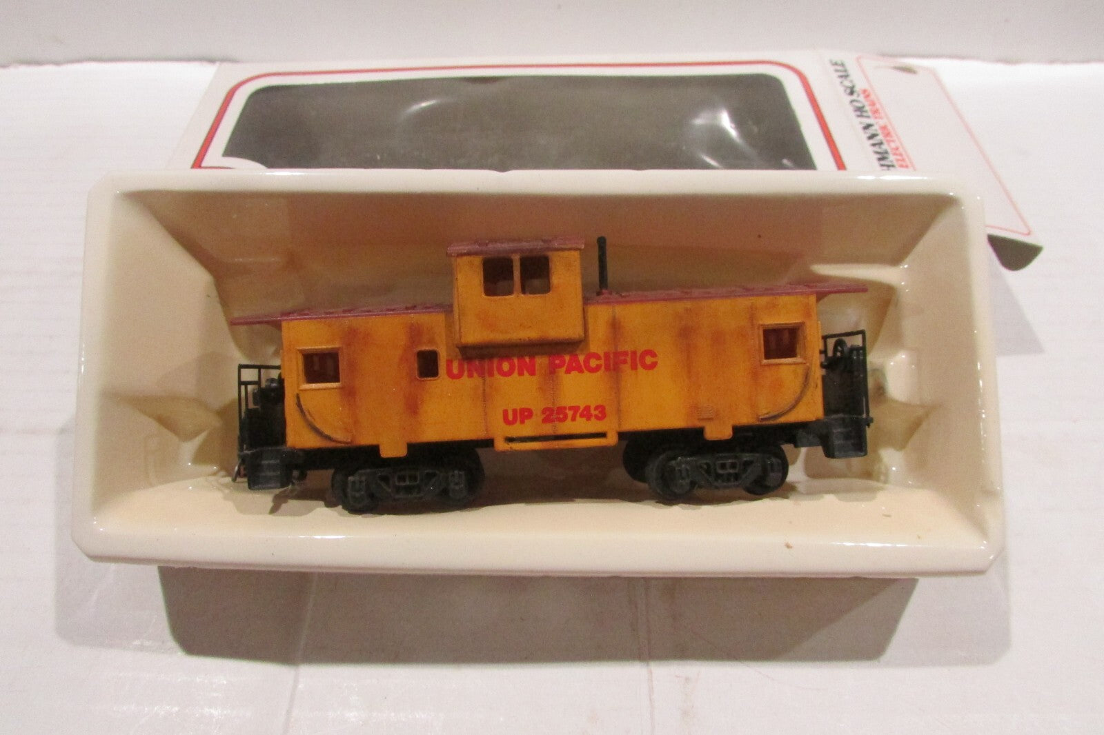 Ho Scale Bachmann (3) Assorted Union Pacific Cars Lot#3429