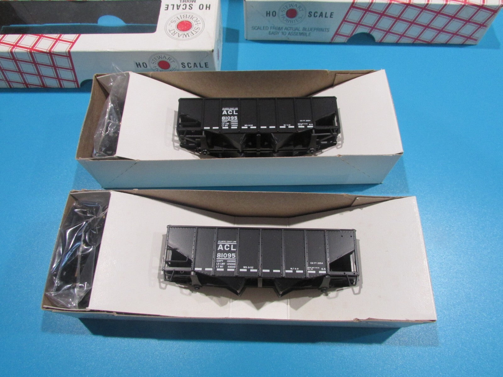HO Scale Stewart Hobbies (3) Fishbelly 55Ton,6Panel 2Bay Hooper ACL Lot#0827