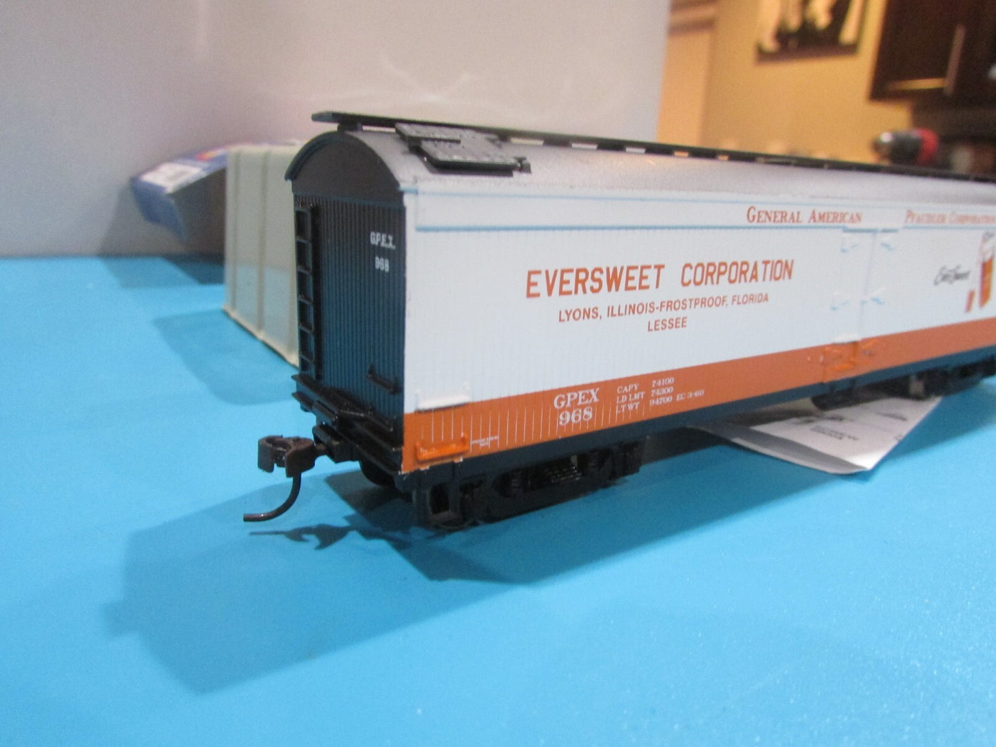 HO Scale Athearn 92594 50' Express Reefer Ever Sweet GPEX#968 Lot#2173