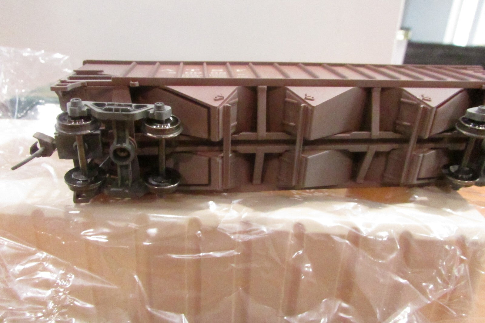 HO Scale Bowser 40441 70Ton 14Panel Triple Hopper ATSFCar#80098