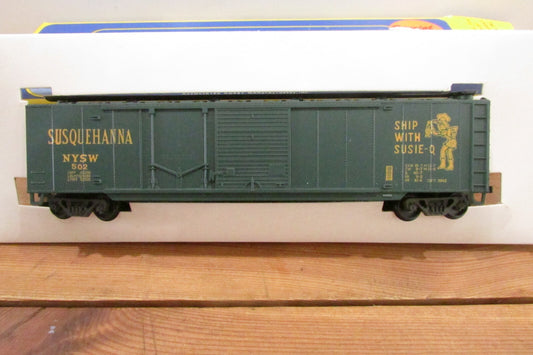 HO Scale AHM 5422F 50ft Combination Box Car Susquehanna