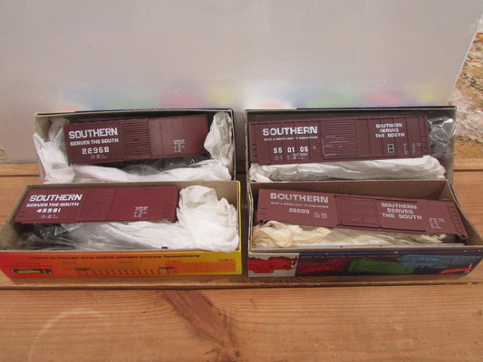 HO Scale Roundhouse (4) Assorted Cars Kits SOUTHERN Lot#1913