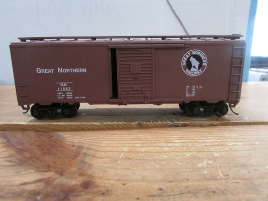 HO Scale Athearn 303 Great Northern 40' Box Car RTR ATH4778