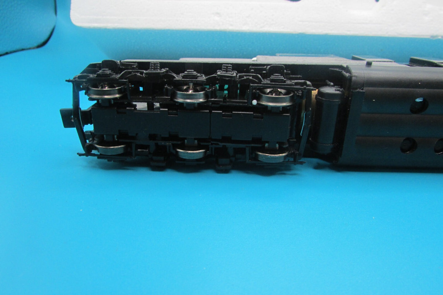 HO Scale Proto 2000 21011 E8/9 Locomotive Southern #6910 Lot#4479