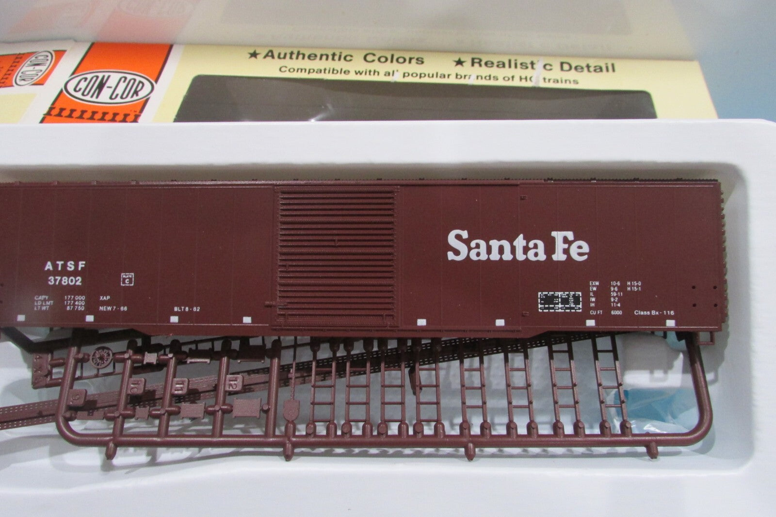 HO Scale (2)Con-Cor 60ft Single Door Boxcar Kit Santa Fe Lot#0684