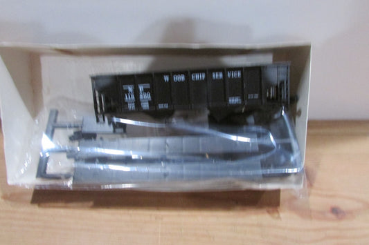 HO Scale Walthers 932-3062 36' Converted Wood Chip Car Northern Pacific