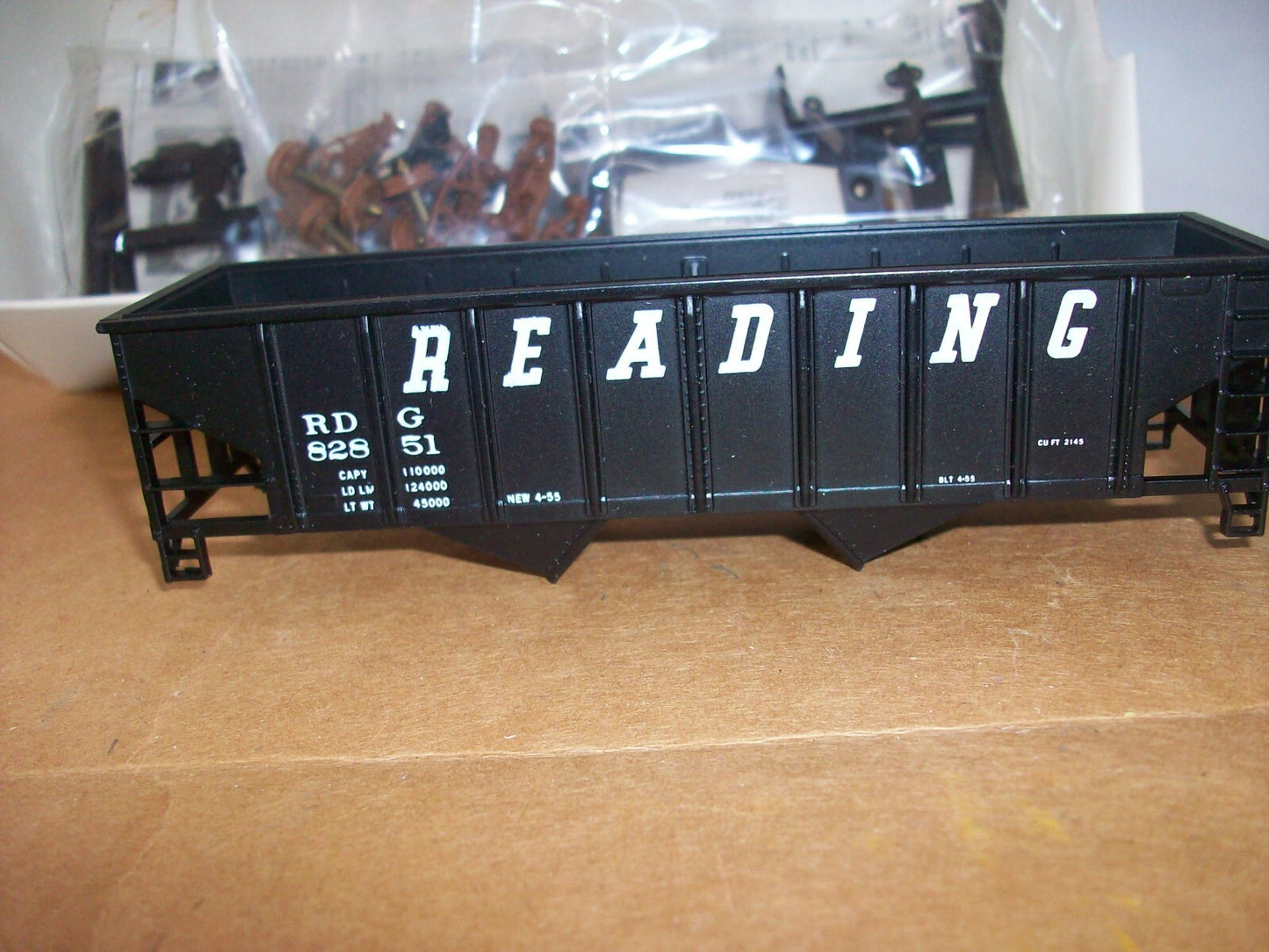 HO Scale Walthers 932-3001 (3) 36' Rib Side Hoppers "READING" Lot#4076