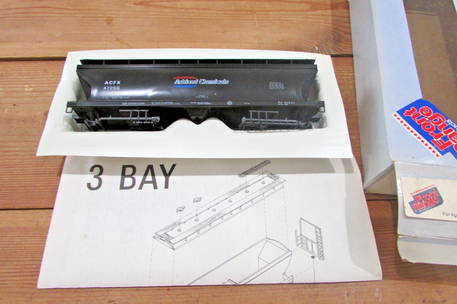 HO Scale Front Range Products ACF 3Bay Grain Car Ashland Chemicals Lot#4736