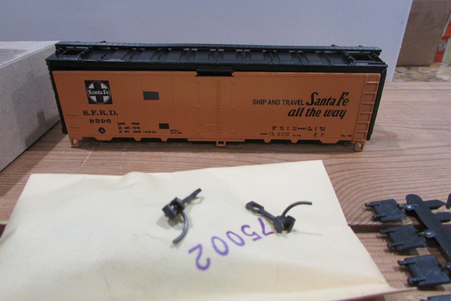 HO Scale Athearn (4) Assorted Freight Cars 40ft Reefer ATSF Lot#4228