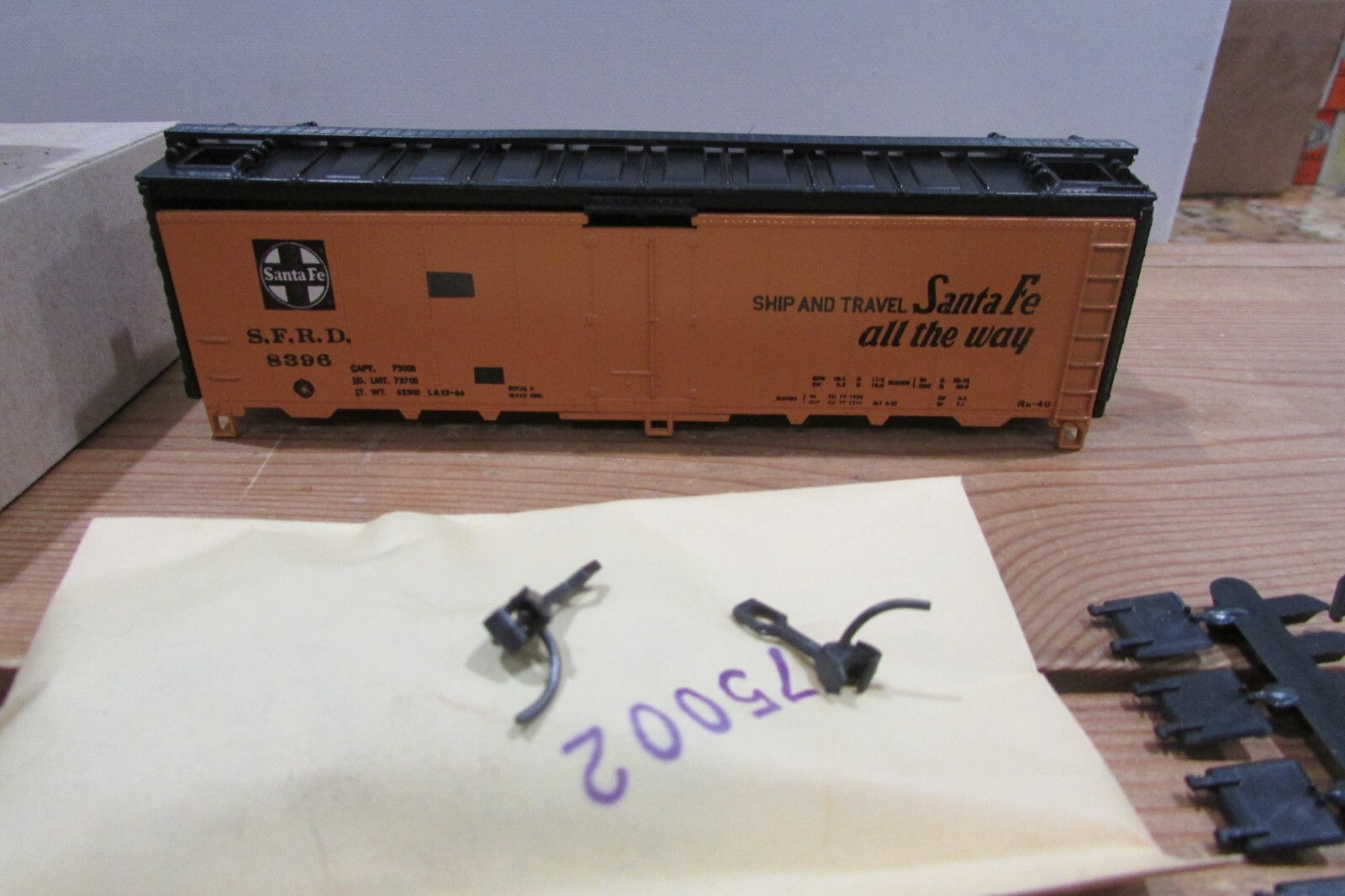HO Scale Athearn (4) Assorted Freight Cars 40ft Reefer ATSF Lot#4228